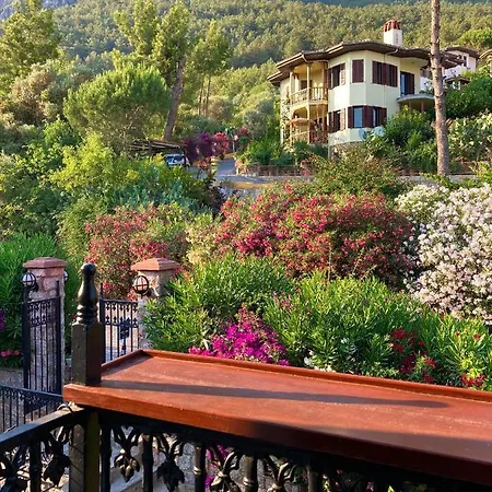 Portofino Boutique Акьяка