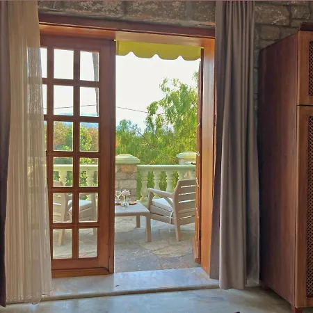 Portofino Boutique Акьяка