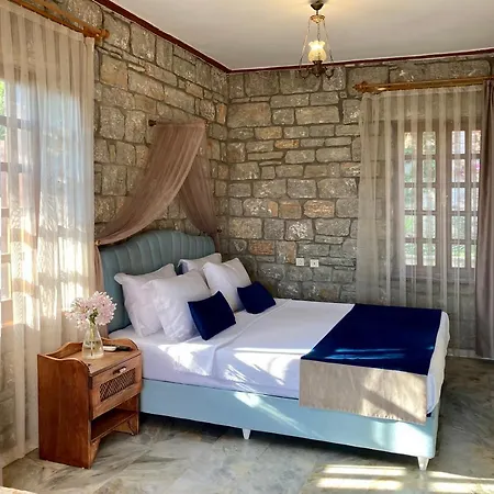 Portofino Boutique Отель Акьяка